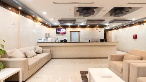 شقق المتألق الحديثة الفندقية - Hotel Apartments Al Mutlaq Modern - Image 1