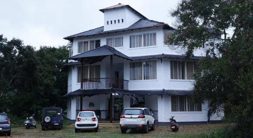Kalasa Planter's Club Guesthouse - Image 1