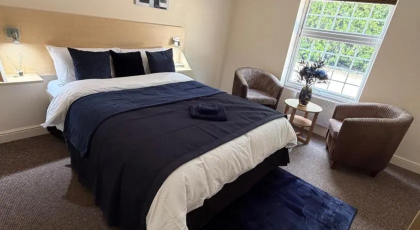 Elme Hall Hotel - FREE Parking - Ideal for contractors - Shared Kitchen - Image 1