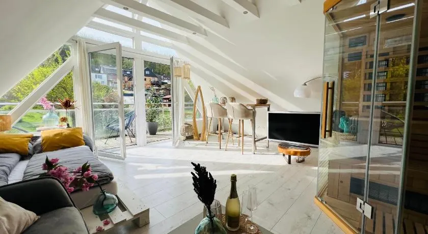 Moderner Altbau mit Infrarotsauna im Grünen - Image 1