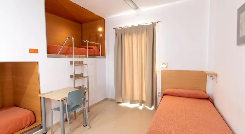 Albergue Inturjoven Torremolinos - Image 1