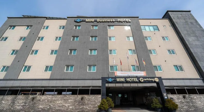 Mini Hotel - Image 1