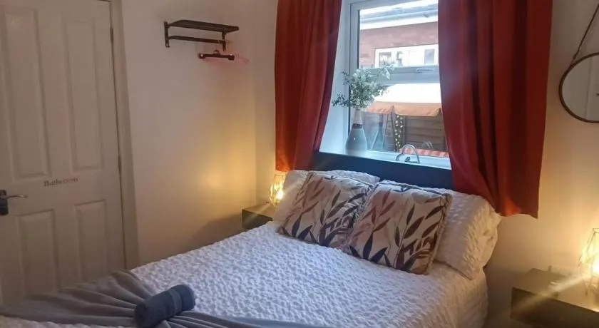 Pleasure beach apartment with garden - Image 1