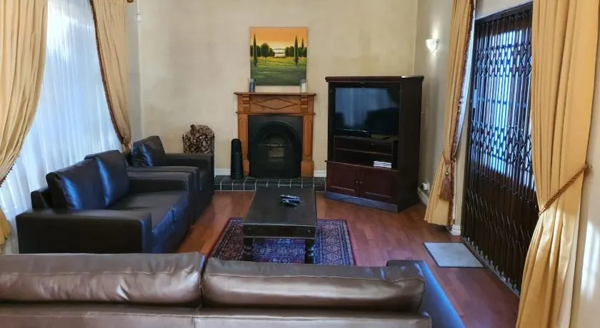 Ringwood Villa - Image 1