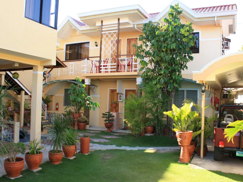 Oslob Malonzo Pension House - Image 1