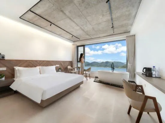 Wangye Villa Lakeview Light Luxury Vacation Homestay - Image 1