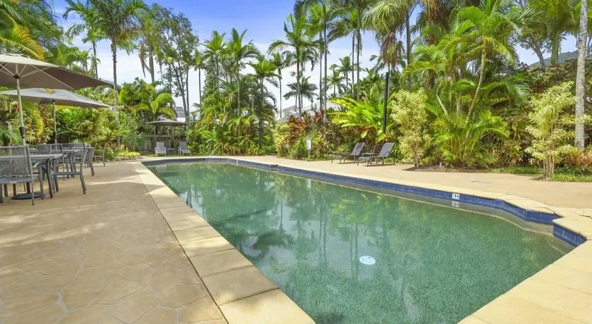 The Villas Palm Cove-PRIVATE POOL in each villa - Image 1