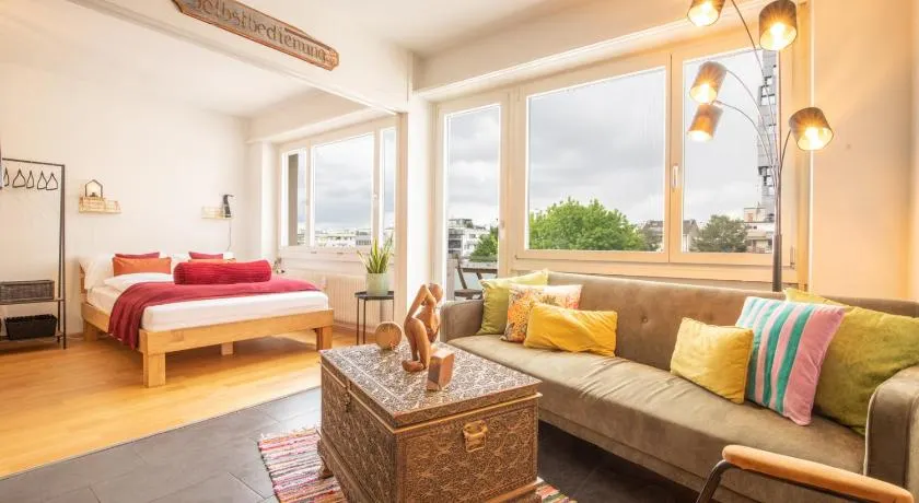 Bright Apartment with Balcony near SBB - Special MODERN LISA Apartment, Basel, up to 4 guests - Image 1