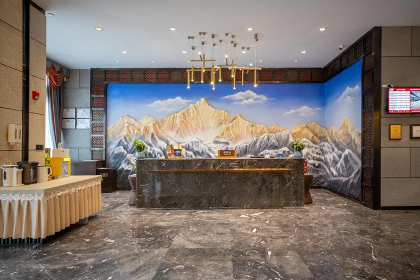 Ramada by Wyndham Diqing - Image 1
