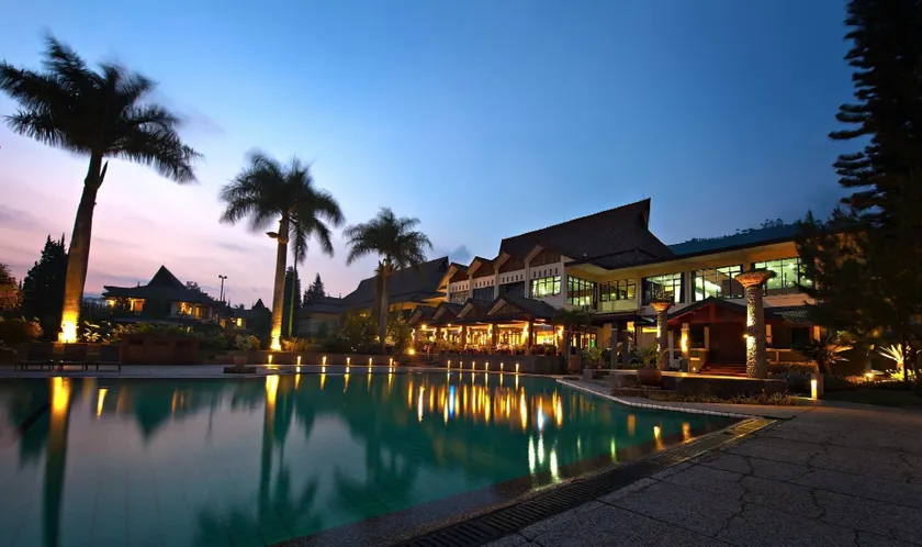 Puteri Gunung Hotel - Image 1