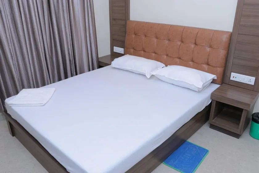 SHANKAR GUEST HOUSE - Image 1
