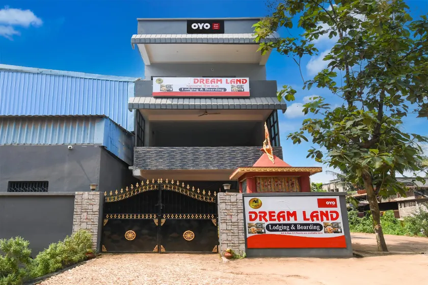Hotel O Dream Land - Image 1