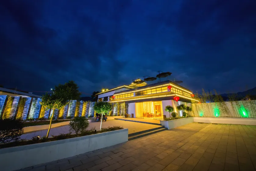 Yilin Hot Spring Resort (Huidong Baipenzhu Branch) - Image 1