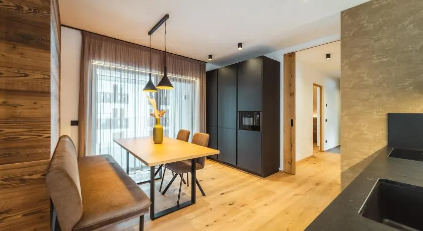 Toni's Apartments - Image 1