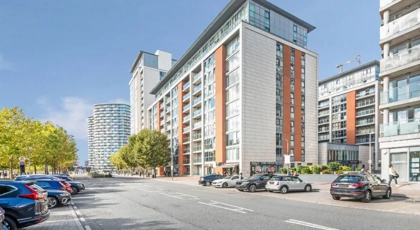 Cozy&Chic 1 Bed Apartment by Excel London, City Airport & O2 - Image 1