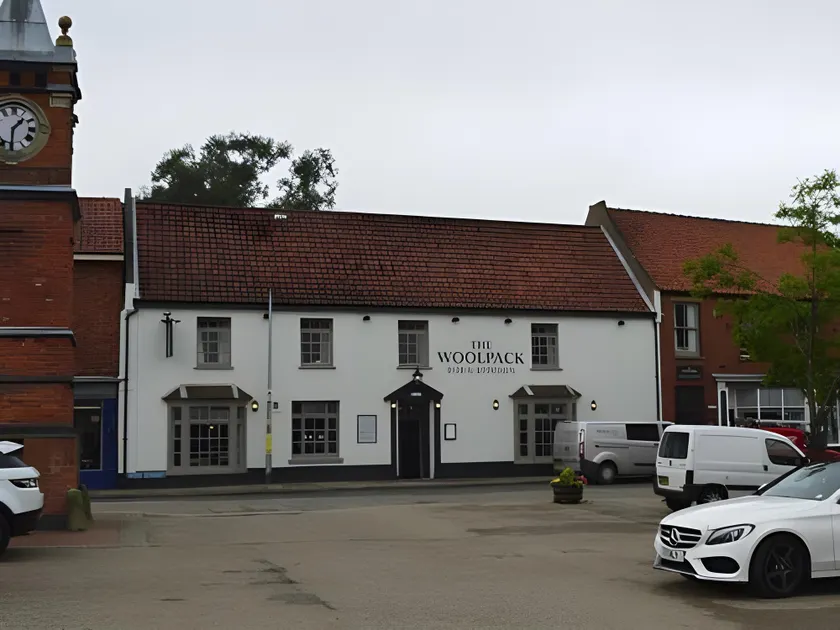 Woolpack Hotel - Image 1