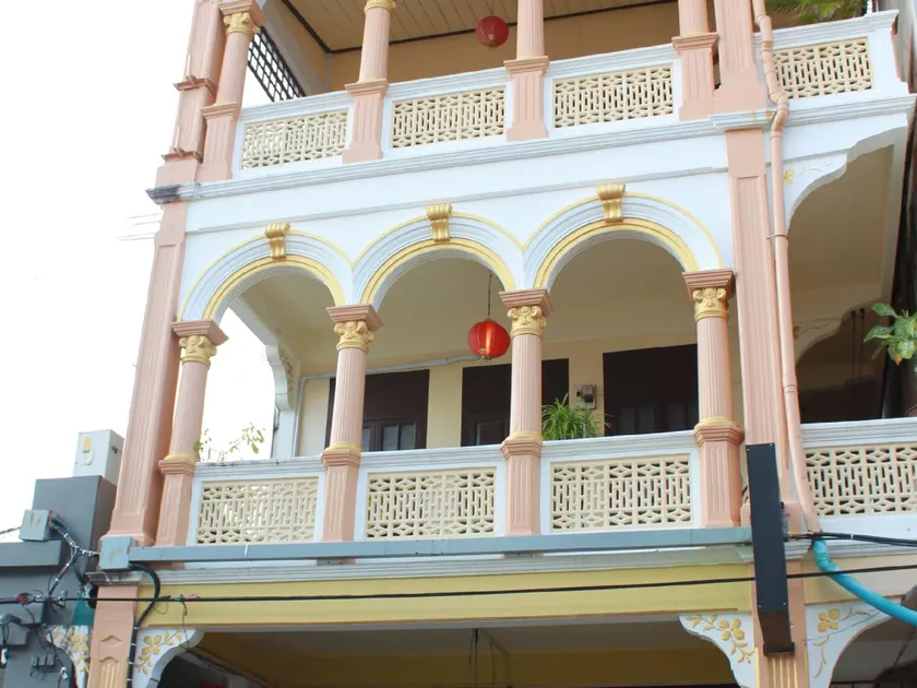 Thalang Guesthouse - Image 1