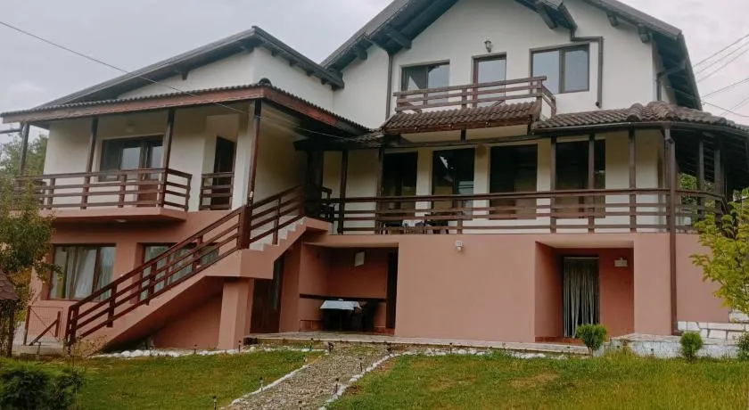 Casa din Deal Isverna Mehedinți - Image 1