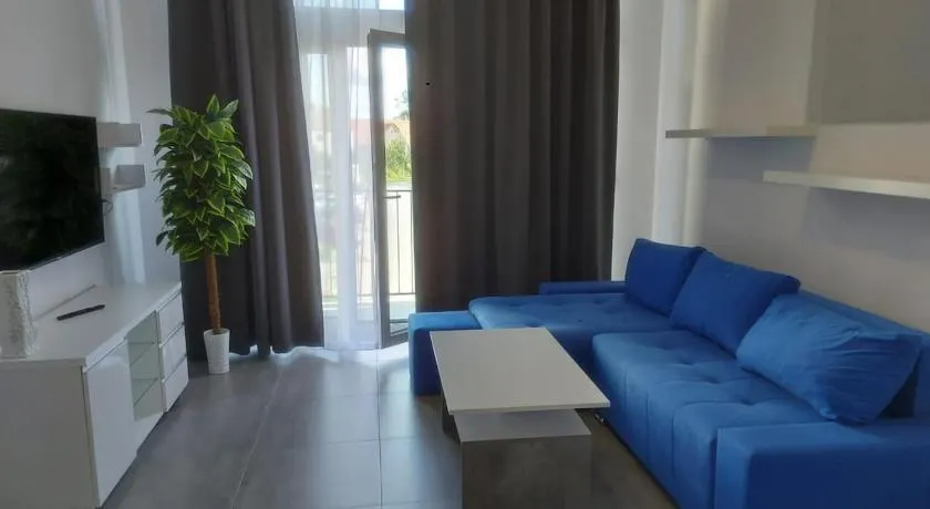 Apartament przy lotnisku z antresolą 17 - Image 1