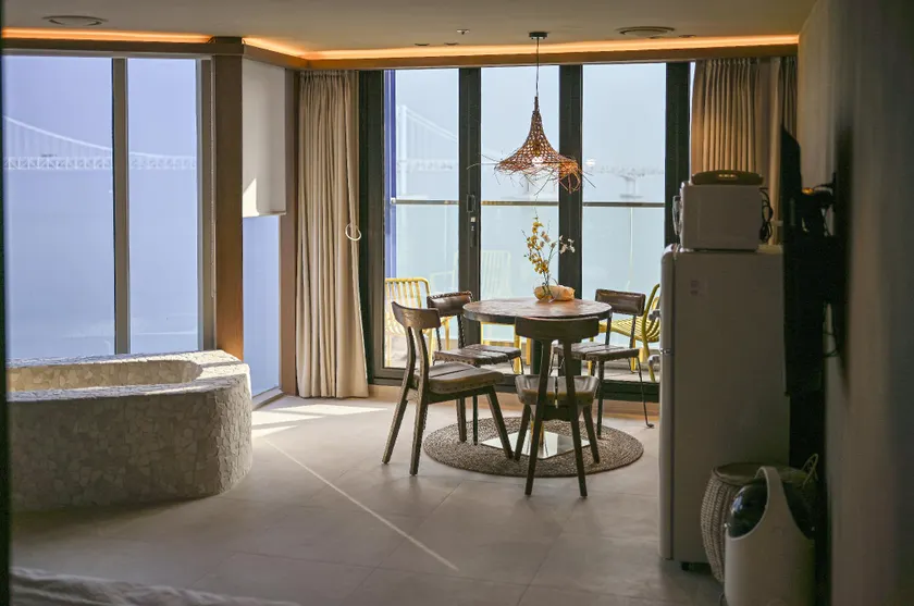 Lumiere Deluxe Ocean View Grand Room (Terrace / Jacuzzi), Gwangalli Beach - Image 1