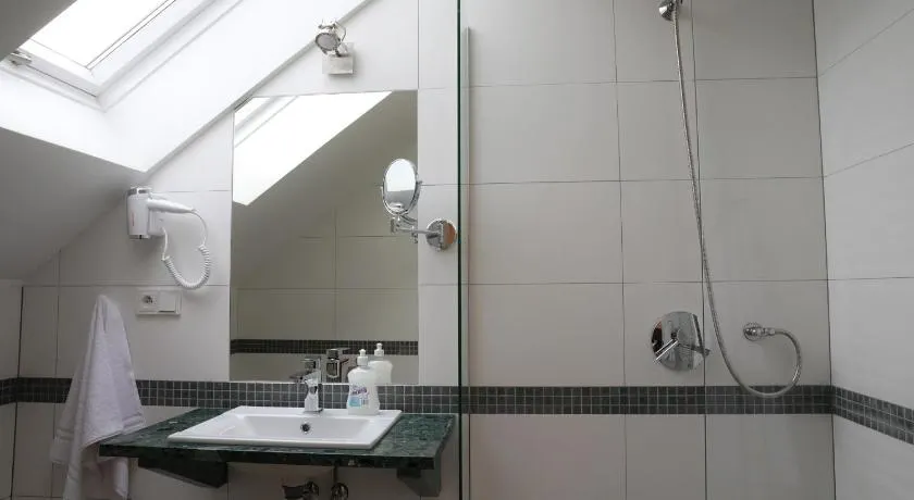 Motelik Grosar Jasło - Image 1