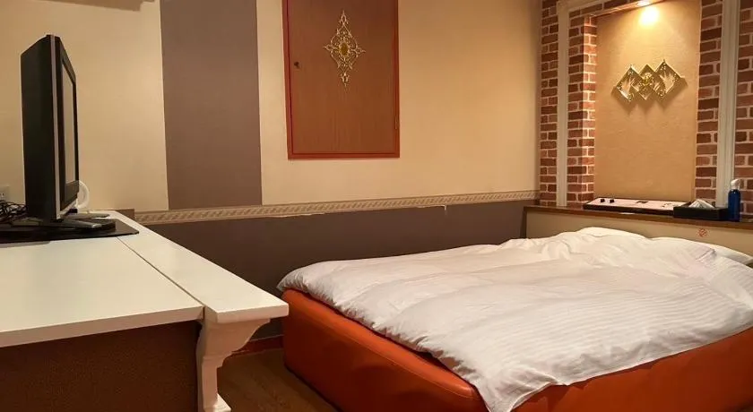 佐渡ホテル Hotel NestTime 旧リトリート - Image 1