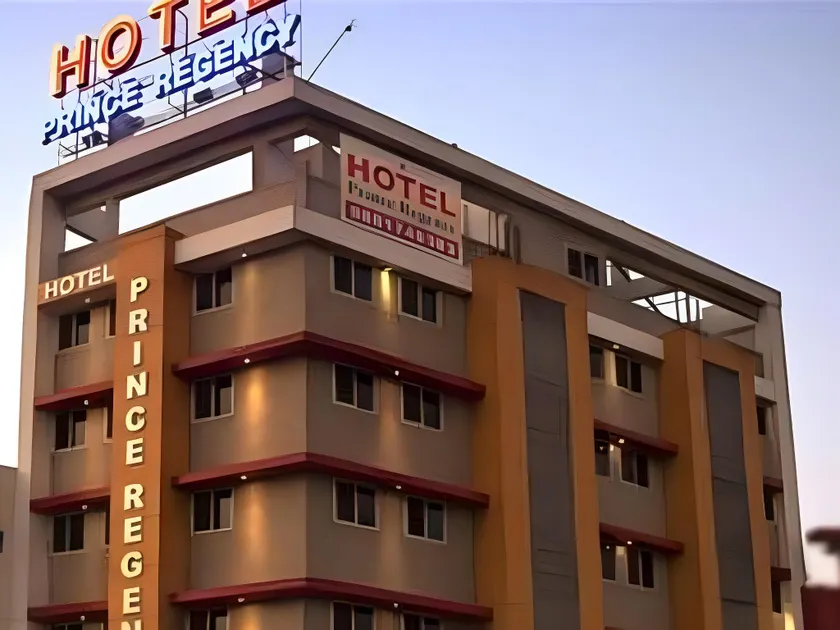 Hotel Prince Residency - Image 1