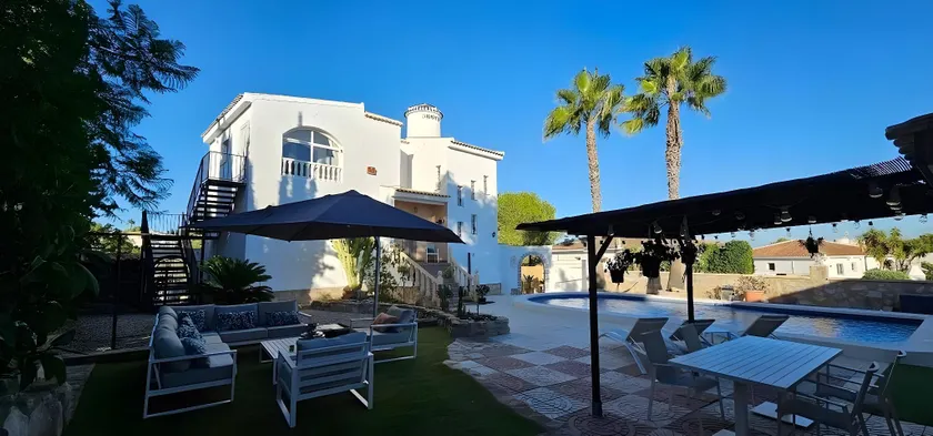 Villa Reina Costa Blanca Zuid - Image 1