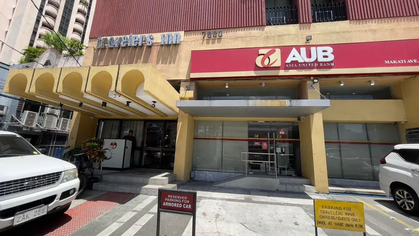Makati Suites at Travelers Inn - Image 1