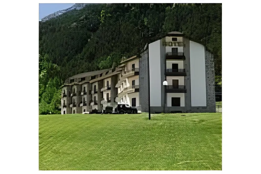 SNÖ Hotel Bielsa - Image 1