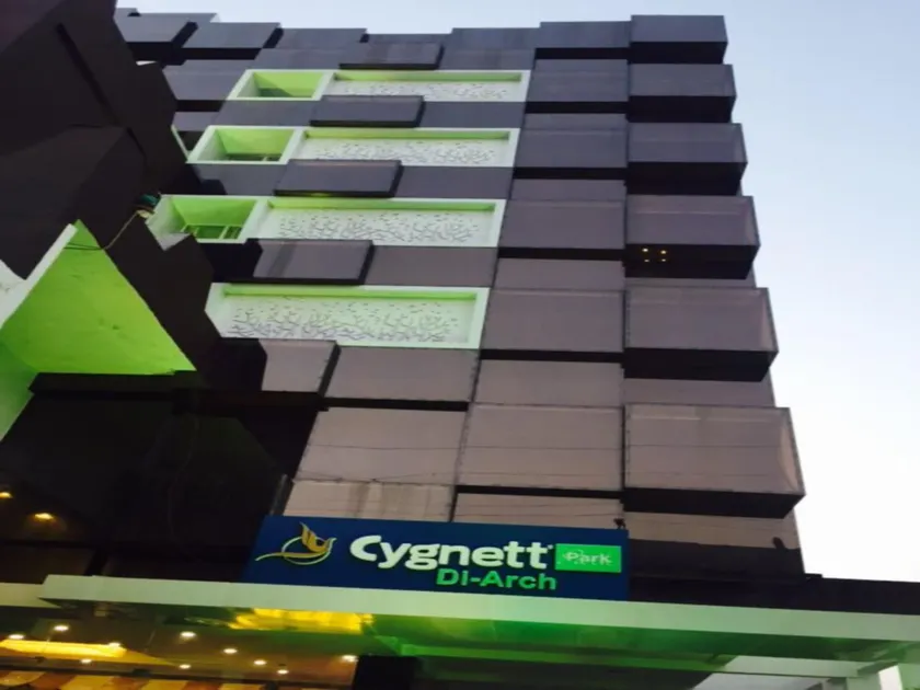 Cygnett Park Di- Arch - Image 1