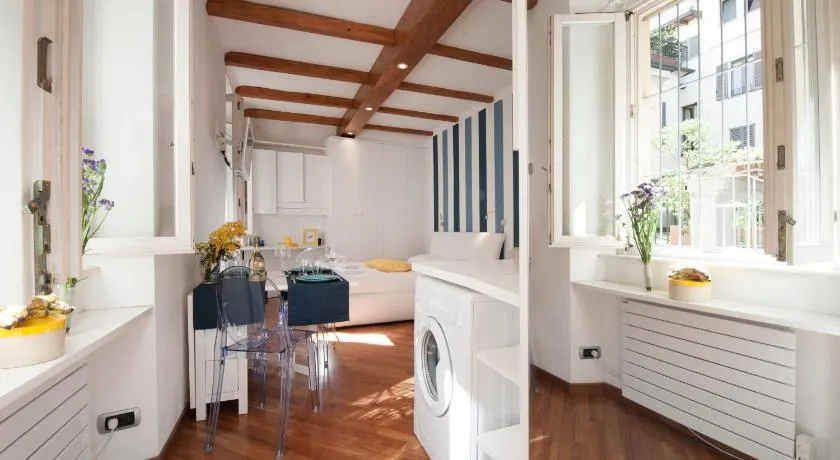 Montenapoleone Suite in the heart of Milan - Best Location Possible - Image 1