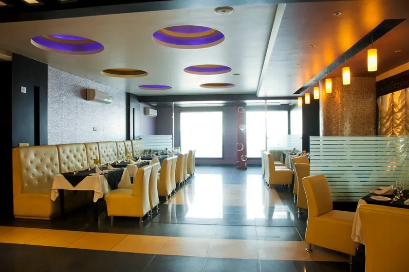 Hotel Mosaic - Image 1