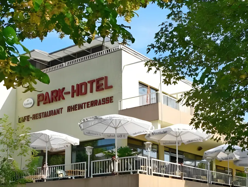 Park-Hotel - Image 1