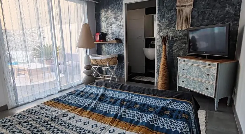 Chambre d'hôtes privée et indépendante avec piscine - Image 1
