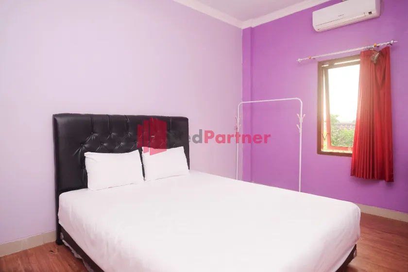 Janna Guest House Syariah Yogyakarta Mitra RedDoorz - Image 1