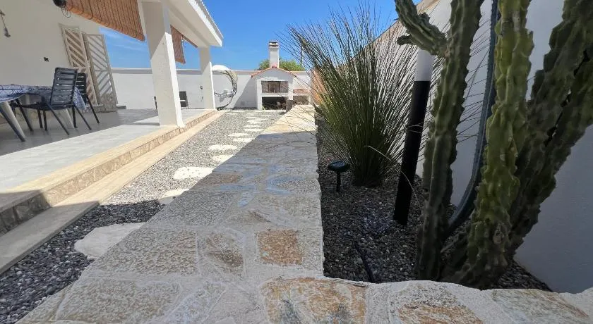 Salento Villa Cice, AC - WiFi - BBQ - attrezzatura da spiaggia - parcheggio privato sorvegliato, Due unità abitative indipendenti e giardino a due passi dal mare - Torre Ovo - Image 1