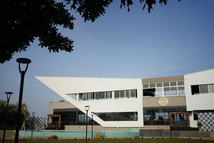 Shoreland Leisure Stays - Image 1