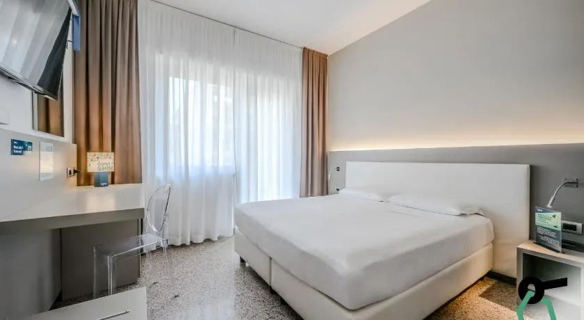 Hotiday Diano Marina - Image 1