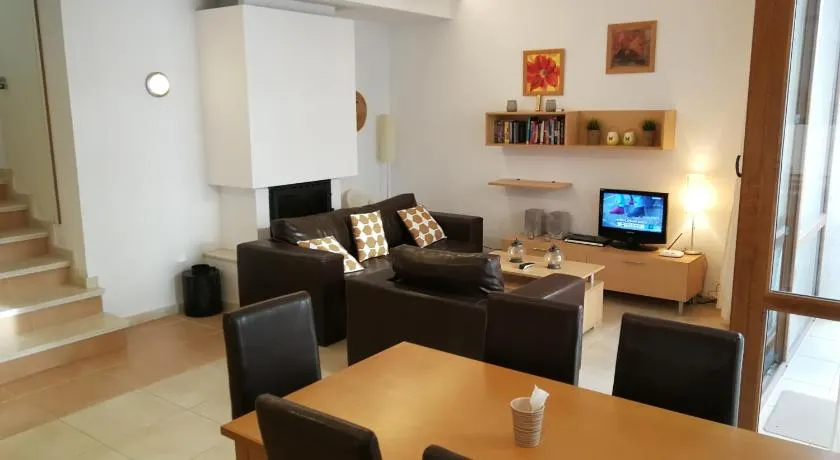 Cozy family villa 500m. from the beach - Image 1
