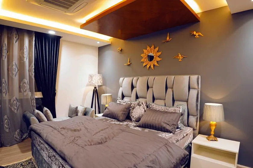 AirHomes-GoldCrest luxury apartments-Free parking - Image 1