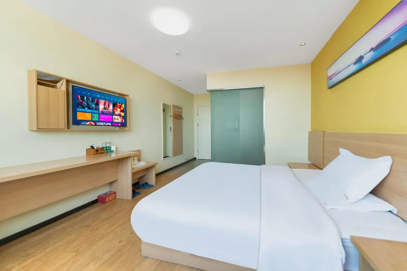 7+1 Esports Hotel (Huangjinbu Town Government Branch) - Image 1