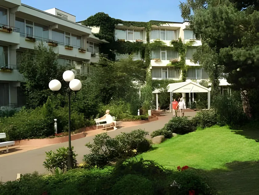 Strandhotel an der Ostsee - Image 1