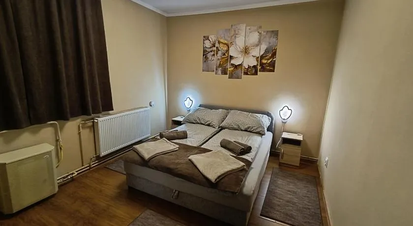 DebRentZen Station Apartman - business plus - Image 1