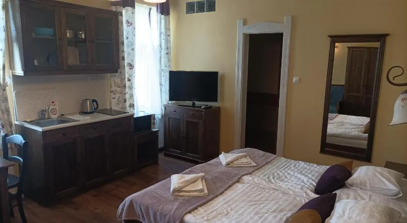 Thermália Vendégházak - Tulipán Apartman - Image 1