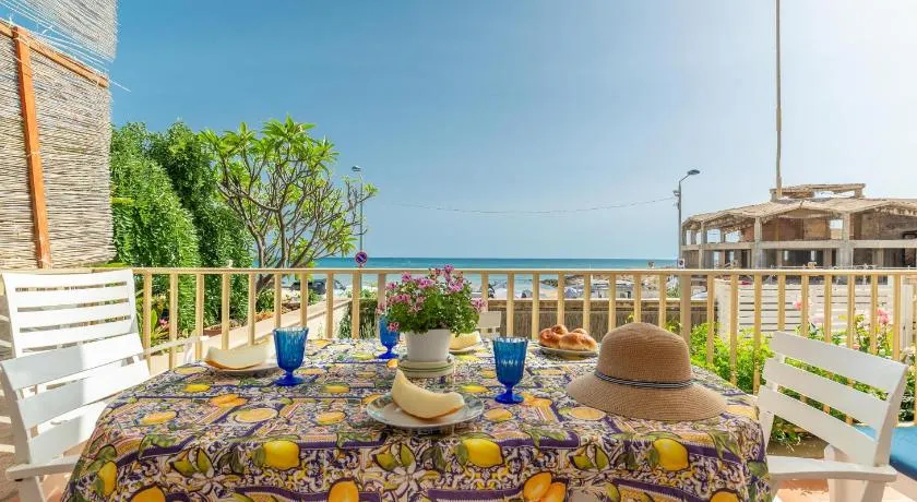 Casa sul lungomare - Image 1