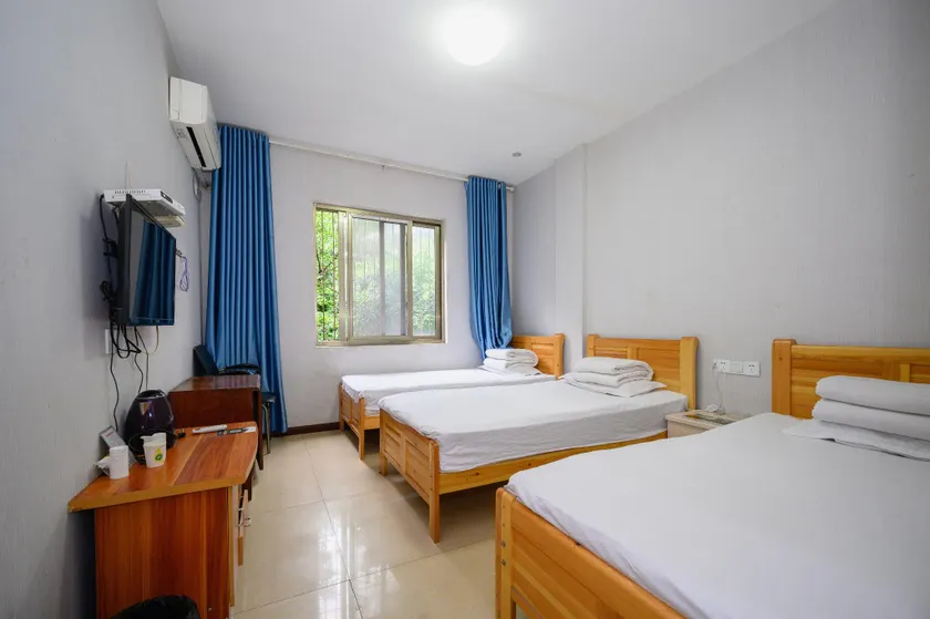 Xinxin Hotel - Image 1