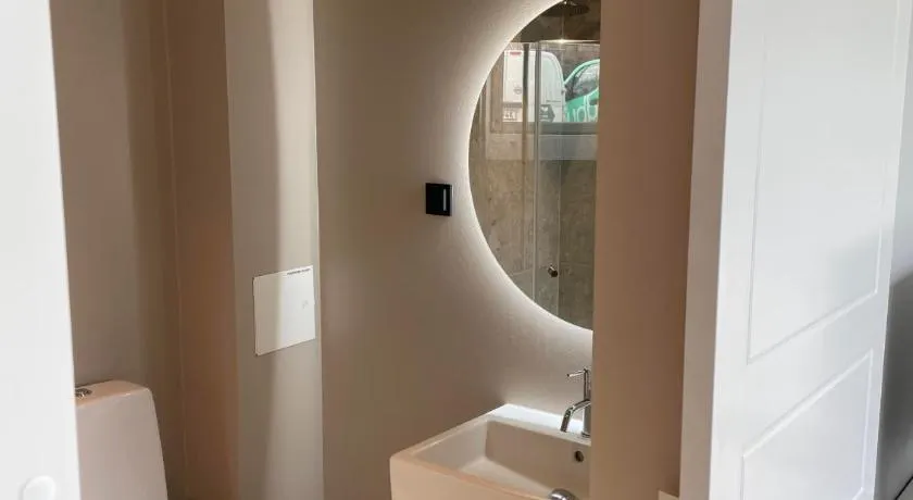 Apartment - Sleeps 3 & Great Location - Image 1