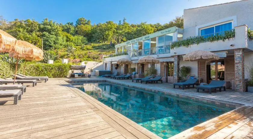 Villa Tricoli B&B avec Piscine - Image 1