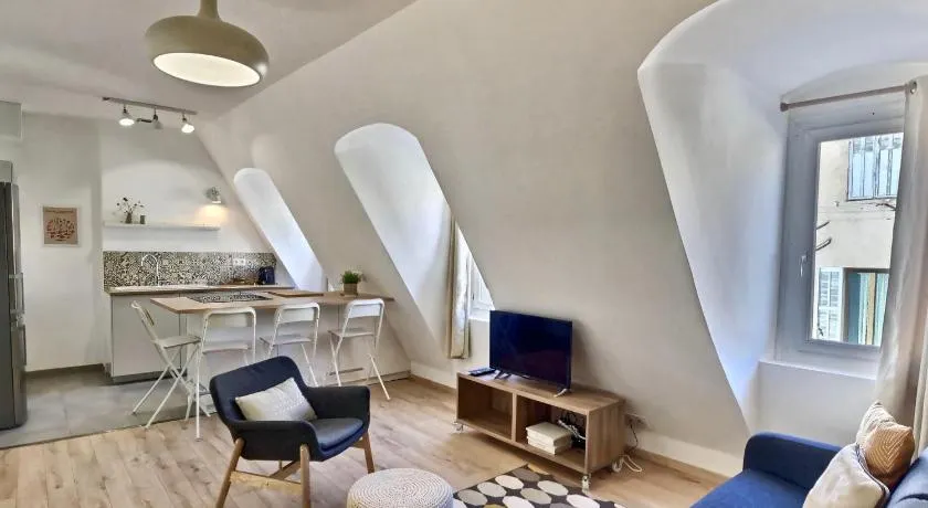 Les appartements d'Edmond Saint Suffren - Image 1